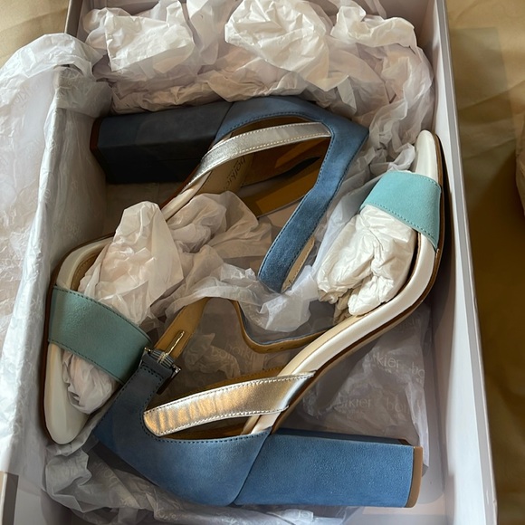 BOTKIER
Gianna Suede Ankle Strap High Heel Sandals, Size 7.5 - Picture 3 of 9